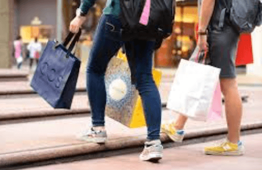 Fashion Habits That Reduce Waste